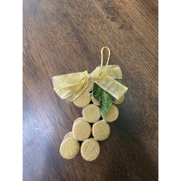 Wine Cork Christmas Tree Ornament Bunch Of Grapes - Picture 8 of 16